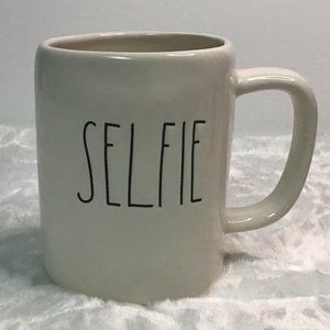 RAE DUNN "Selfie" Coffee/Tea Mug - New